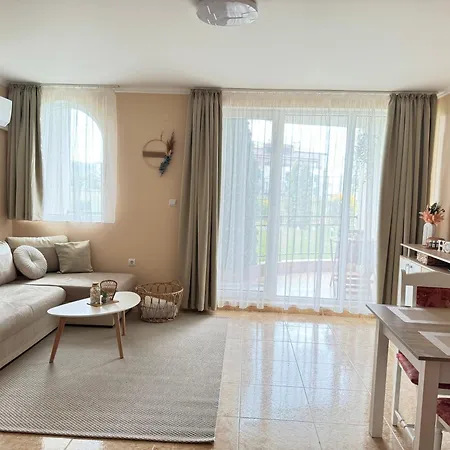 Daire Mayana Appartament Burgaz